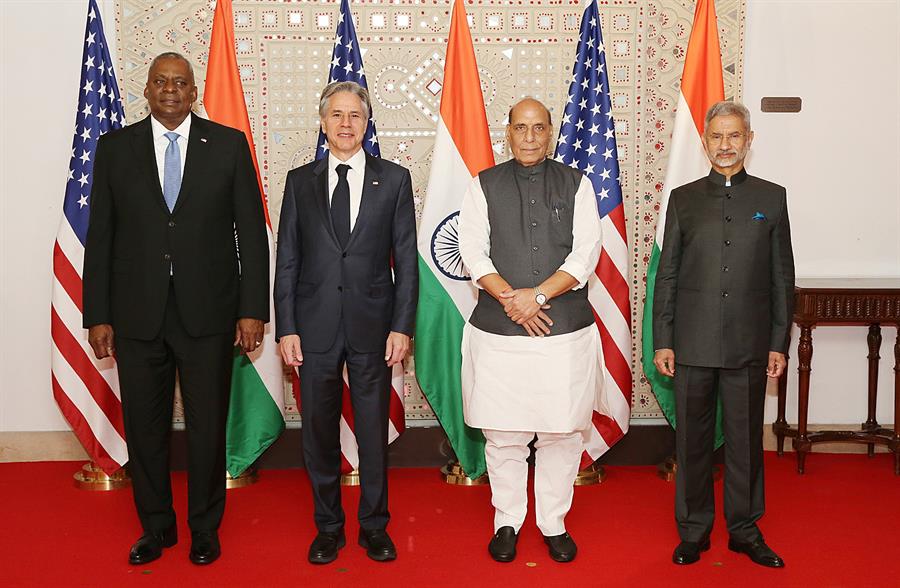 (De izquierda a derecha) Fotografía proporcionada por la Oficina de Información de Prensa de India que muestra al secretario de Defensa de EUA, Lloyd Austin, al secretario de Estado, Antony Blinken, al ministro de Defensa indio, Rajnath Singh, y al ministro de Asuntos Exteriores, Subrahmanyam Jaishankar, reunidos de Diálogo Ministerial 2+2, en Nueva Delhi, India, el 10 de noviembre de 2023. (Nueva Delhi).