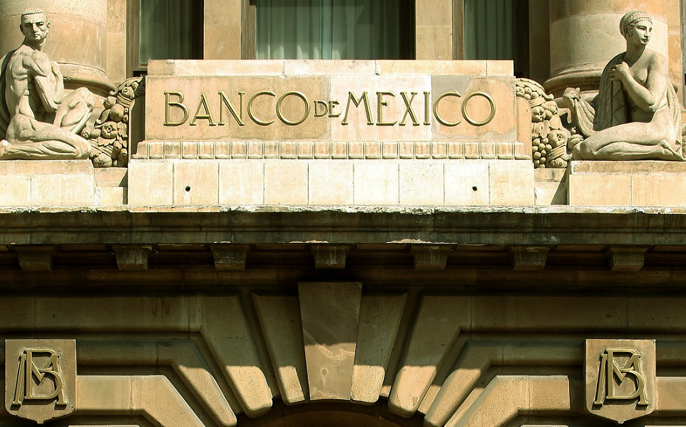 Fotografía de archivo de una vista general del edificio central del Banco de México, en Ciudad de México. EFE/Alex Cruz