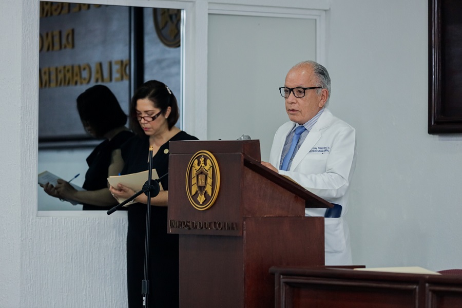 El ex director y profesor emérito del plantel, Christian Torres Ortiz Ocampo.