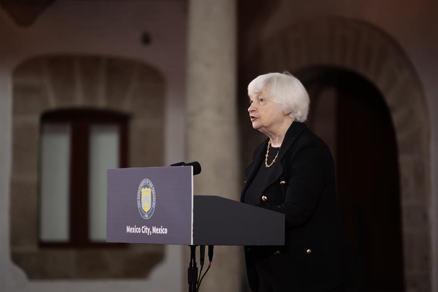 La secretaria del Tesoro de EEUU, Janet Yellen, habla hoy durante una rueda de prensa en la Ciudad de México (México). EFE/José Méndez