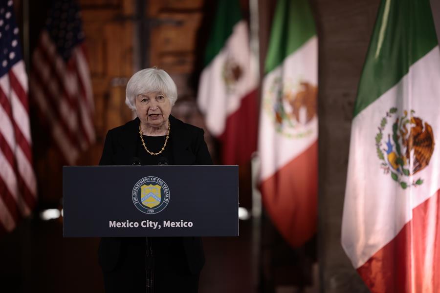 La secretaria del Tesoro de EEUU, Janet Yellen, habla hoy durante una rueda de prensa en la Ciudad de México (México). EFE/José Méndez