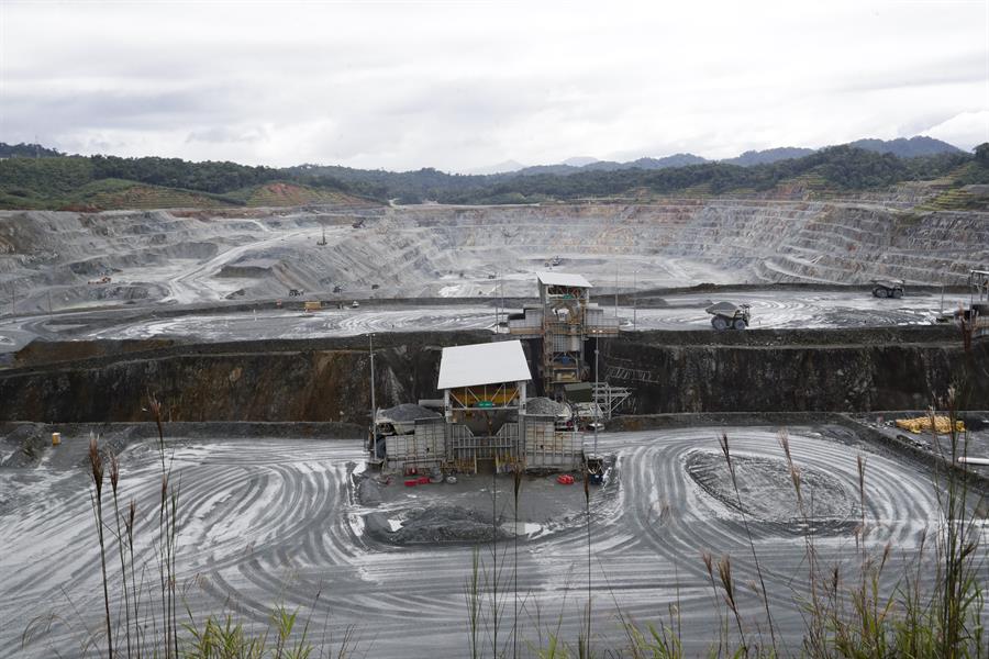 Fotografía de archivo de la mina a cielo abierto Cobre Panamá, una de las más grandes de Latinoamérica, pertenece a la Minera Panamá, filial de la empresa canadiense First Quantum Minerals, en Donoso, Panamá. EFE/ Bienvenido Velasco