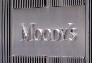 Fotografía de archivo del logo de la agencia de calificación Moody's, en una fotografía de archivo. EFE/ Andrew Gombert