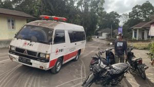 A handout photo made available by the Agam Regional Disaster Management Agency (BPBD) shows an ambulance in transit following the Mount Marapi eruption in Nagari Lasi, Agam, West Sumatra, Indonesia, 03 December 2023 (issued 04 December 2023). EFE/EPA/BPBD AGAM