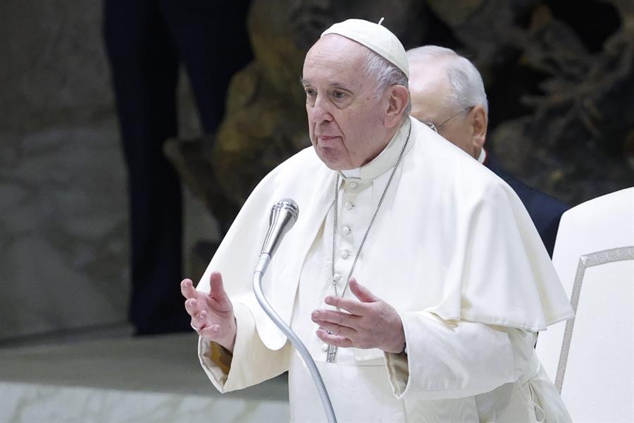 Fotografía de archivo en la que se registró al papa Francisco, el primer pontífice católico latinoamericano, quien en sus diez años de pontificado no ha visitado a su país natal, Argentina. EFE/Fabio Frustaci