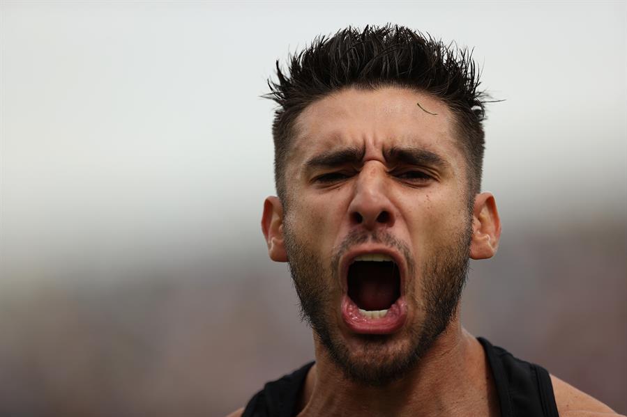 Eduardo Salvio, de Pumas, celebra después de anotar un gol ante el FC Juárez hoy, durante un partido por la primera jornada del torneo Clausura 2024 de la Liga MX del futbol mexicano, en el estadio Olímpico Universitario de la Ciudad de México (México). EFE/ Alex Cruz