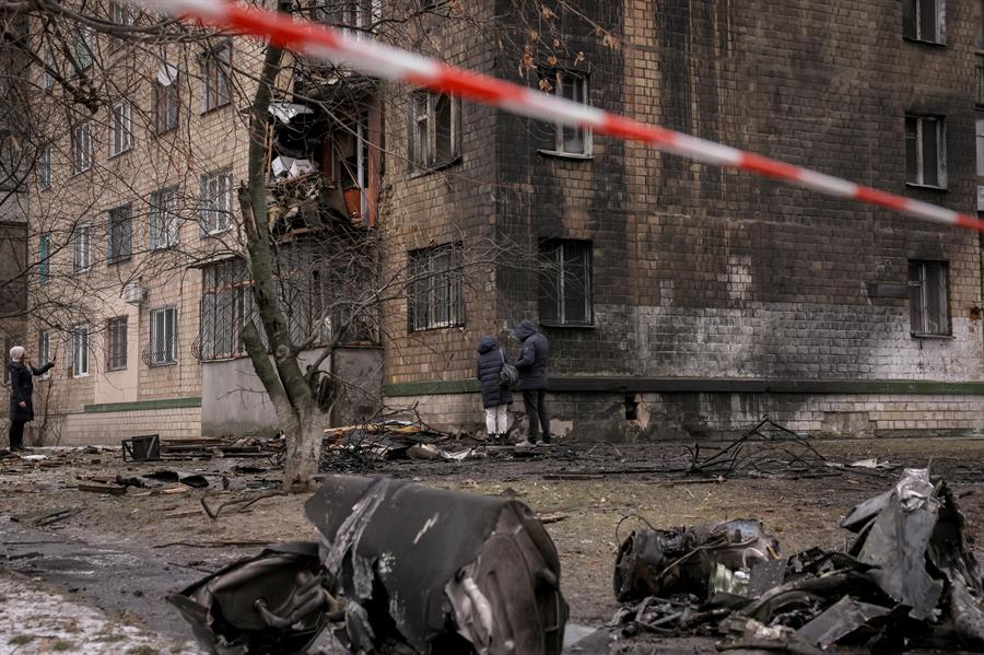 Las fuerzas rusas lanzaron ataques aéreos contra Kiev y Kharkiv el 23 de enero, (Rusia, Ucrania, Kiev) EFE/EPA/Oleg Petrasyuk