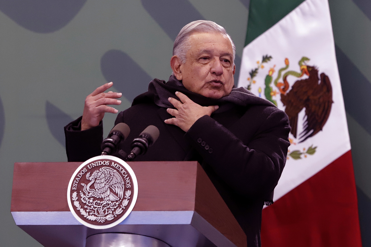 El Presidente de México, Andrés Manuel López Obrador, habla durante una rueda de prensa en el estado de Puebla. EFE/Hilda Ríos