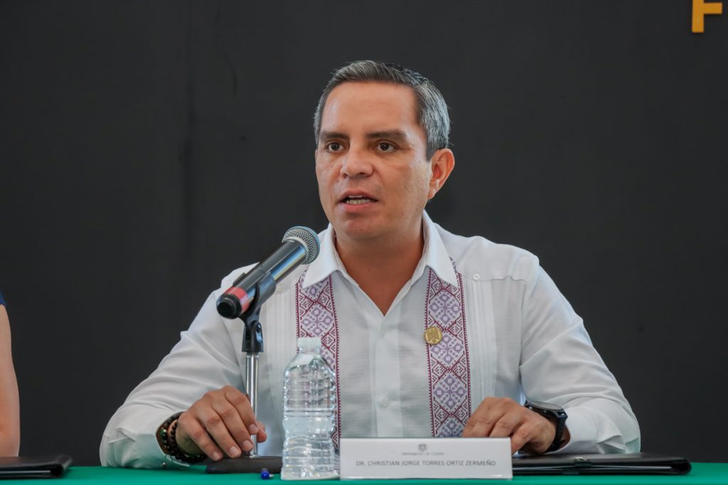 El Rector de la UdeC, Christian Torres Ortiz Zermeño.