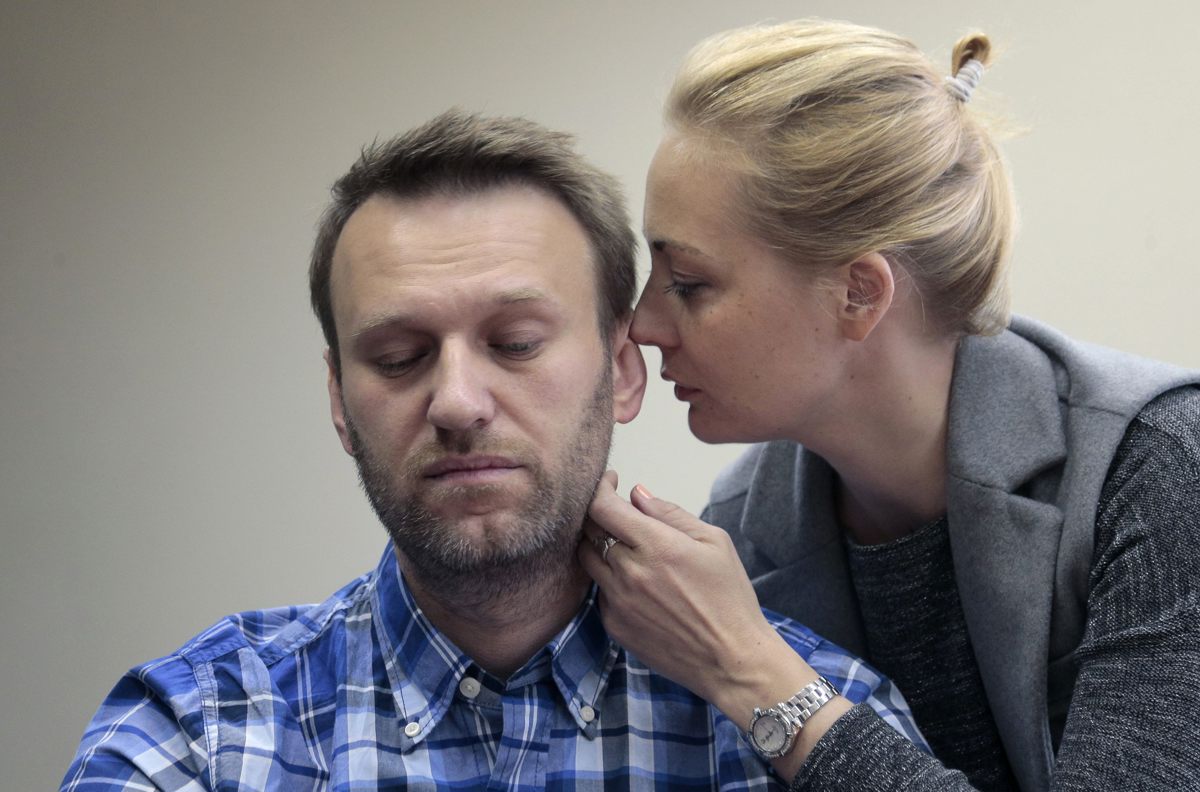 El opositor ruso Alexei Navalny y su mujer, Yulia, en una imagen de archivo. EFE/MAXIM SHIPENKOV