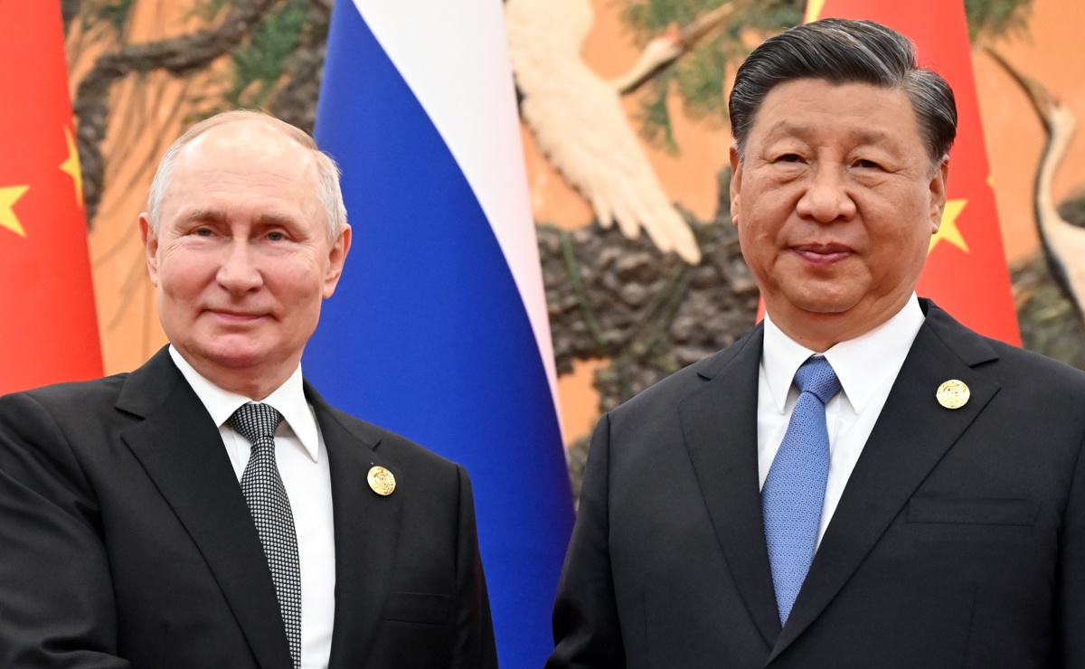 Imagen de Archivo de los presidentes de Rusia, Vladímir Putin (i), y de China, Xi Jinping (D). EFE/EPA/SERGEY GUNEEV/SPUTNIK/KREMLIN POOL