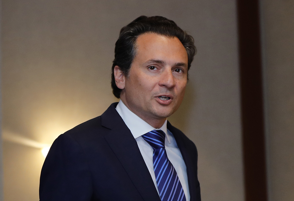 El exdirector de Petróleos Mexicanos (Pemex) Emilio Lozoya llega a una rueda de prensa en Ciudad de México (México). Fotografía de archivo. EFE/José Méndezááá