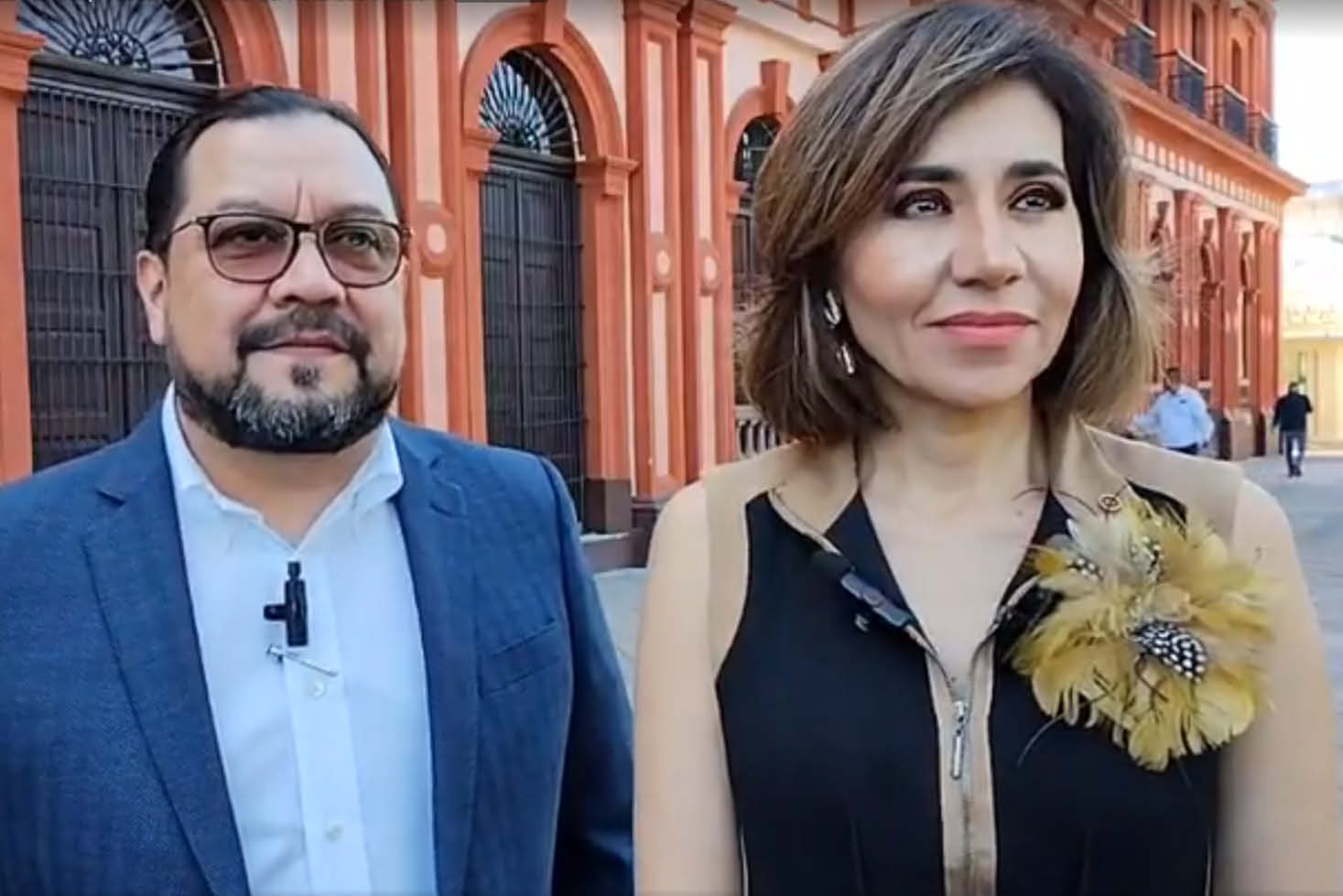 Guadalupe Díaz, presidenta nacional del Notariado Mexicano, y Rafael Verduzco Zepeda, presidente del Consejo del Colegio de Notarios del Estado de Colima.