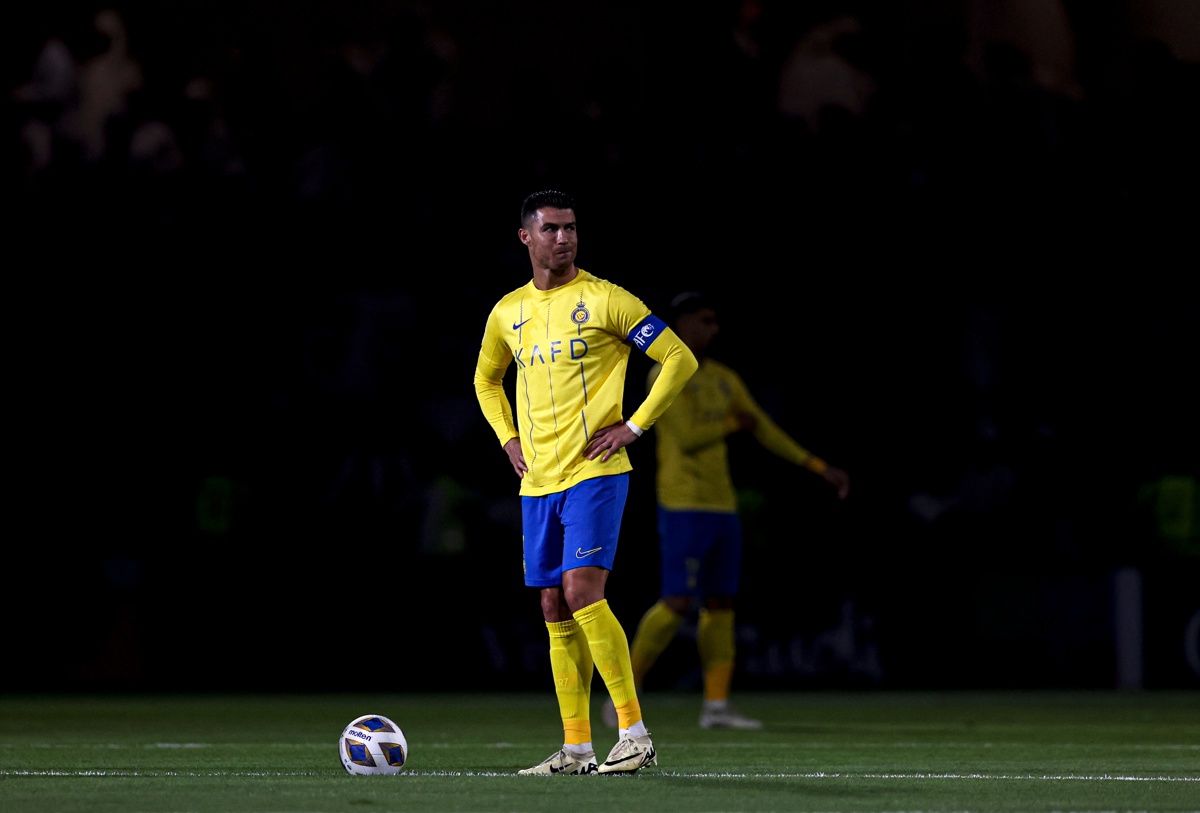 El delantero portugués Cristiano Ronaldo, delf Al Nassr, se lamenta durante el partido de cuartos de final de la Cahmpions asiática que han jugado Al Ain y Al-Nassr en Al Ain, Emiratos Árabes Unidos. EFE/EPA/ALI HAIDER