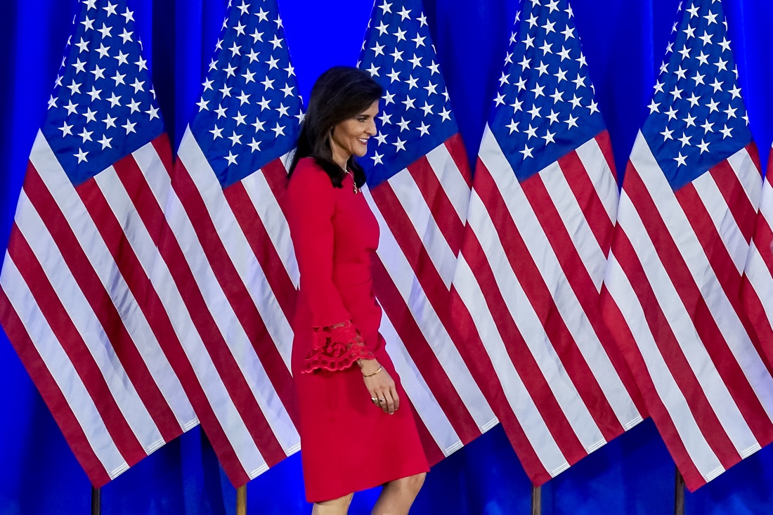 La republicana Nikki Haley anuncia la suspensión de su campaña presidencial durante una conferencia de prensa en Daniel Island, Charleston, Carolina del Sur (EUA), este 6 de marzo de 2024. EFE/EPA/Richard Ellis