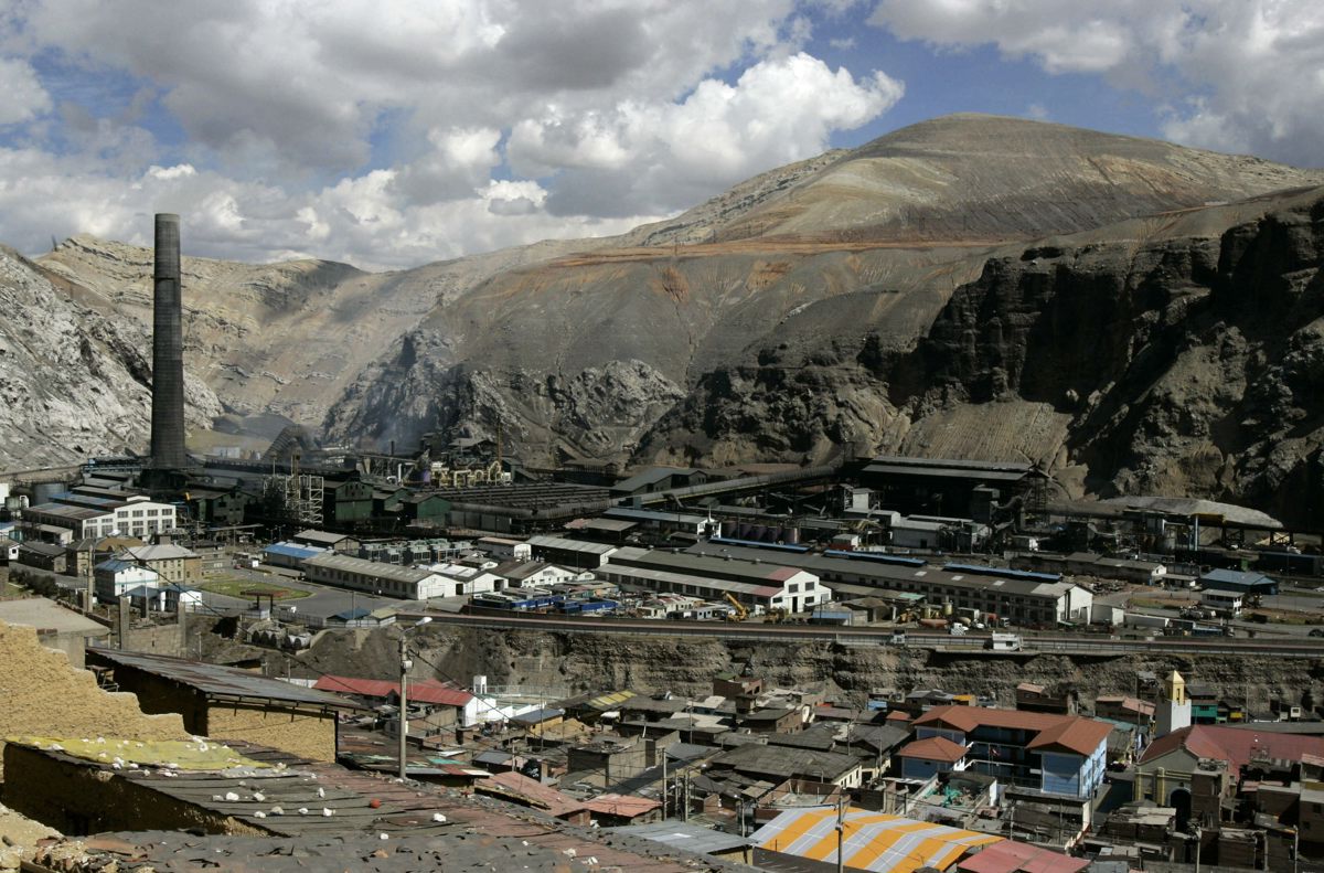 Fotografía de archivo, del 22 de agosto de 2008, de una panorámica de La Oroya, departamento de Junín. EFE/Paolo Aguilar