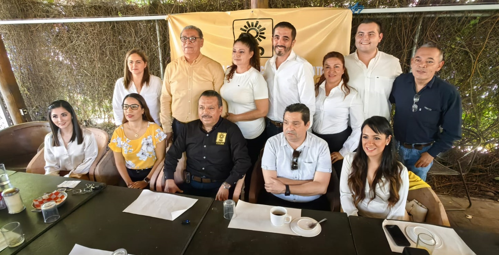 Fotografía de los precandidatos y precandidatas a puestos de elección local por el Partido de la Revolución Democrática (PRD).