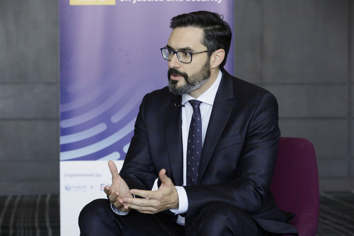 El director del programa “EL PAcCTO”, el español Javier Samper, habla durante una entrevista con EFE este martes, en Ciudad de Panamá (Panamá). EFE/ Carlos Lemos