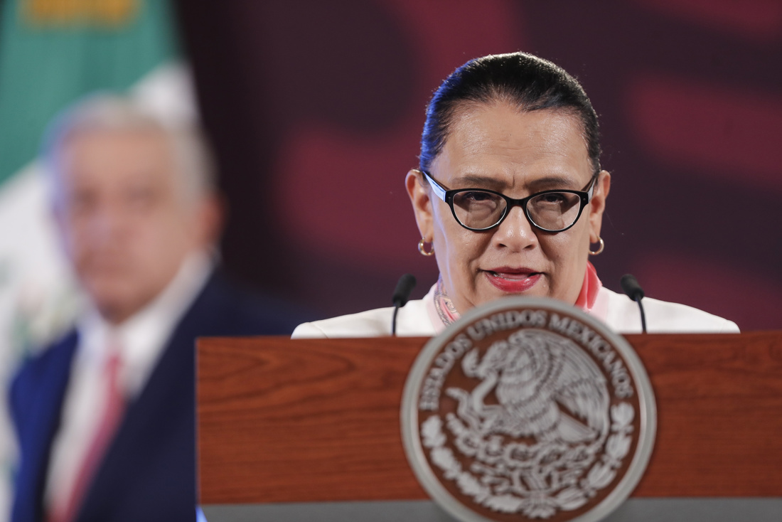 La secretaria de Seguridad y Protección Ciudadana, Rosa Icela Rodríguez, habla durante la conferencia de prensa matutina de la Presidencia en el Palacio Nacional en la Ciudad de México. (México). EFE/ Isaac Esquivel