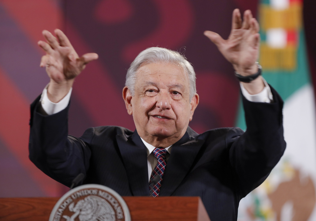 El presidente Andrés Manuel López Obrador habla en una rueda de prensa en Palacio Nacional, en la Ciudad de México (México). EFE/ Isaac Esquivel