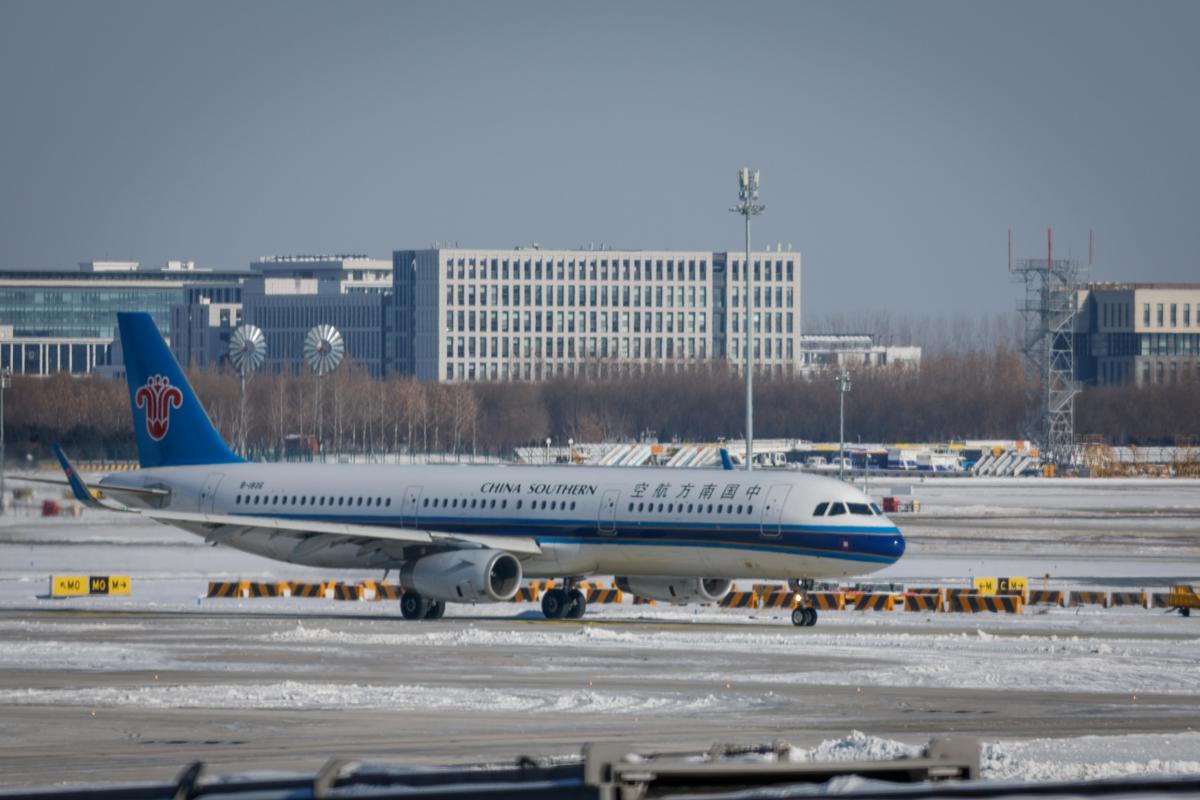 Desde marzo de 2023 se había anunciado que para el 17 de abril de ese año la aerolínea más grande de China, China Southern Airlines, ya estaba lista para establecer su primer servicio sin escala en México. Imagen de archivo. EFE/EPA/MARK R. CRISTINO