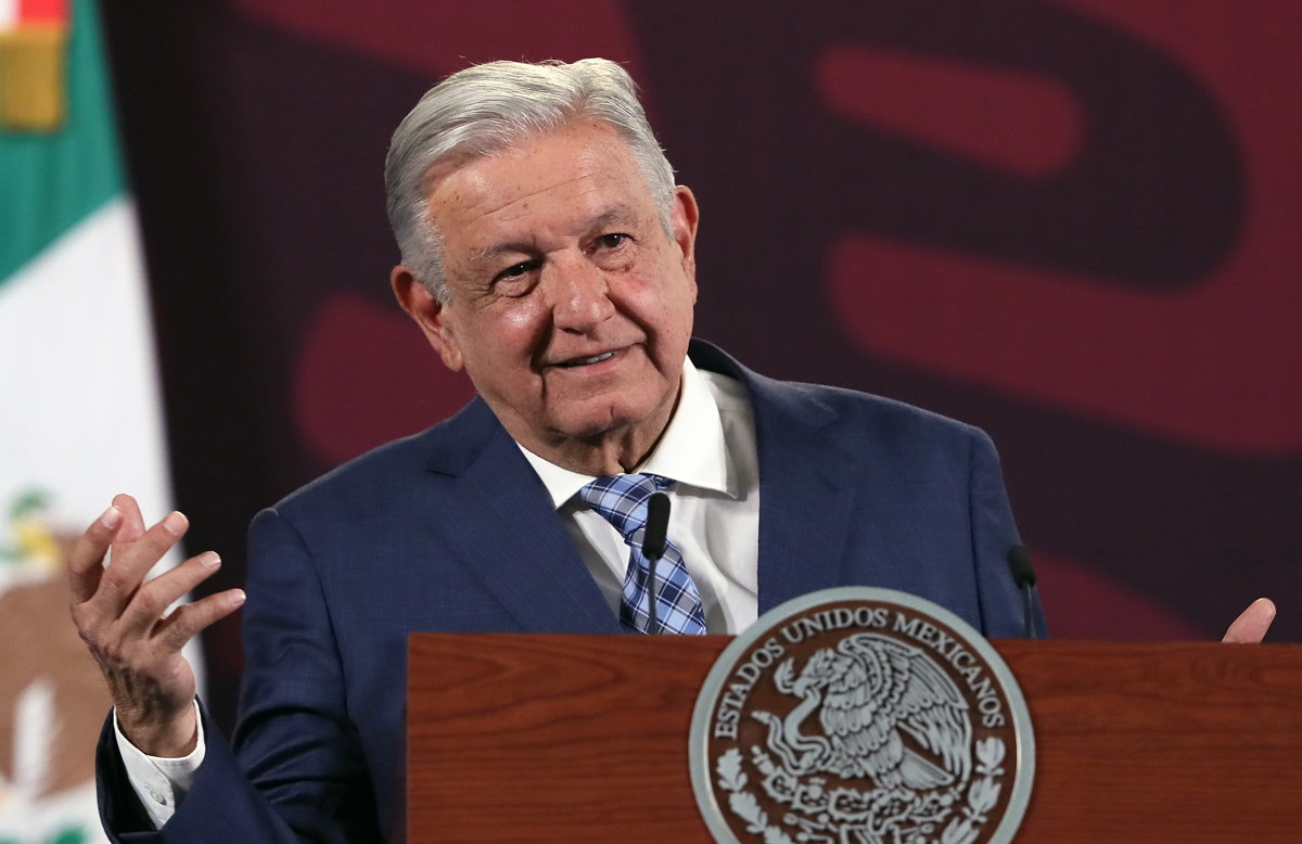 El Presidente de México, Andrés Manuel López Obrador, habla durante su conferencia de prensa matutina en el Palacio Nacional de la Ciudad de México (México). EFE/ Mario Guzmán