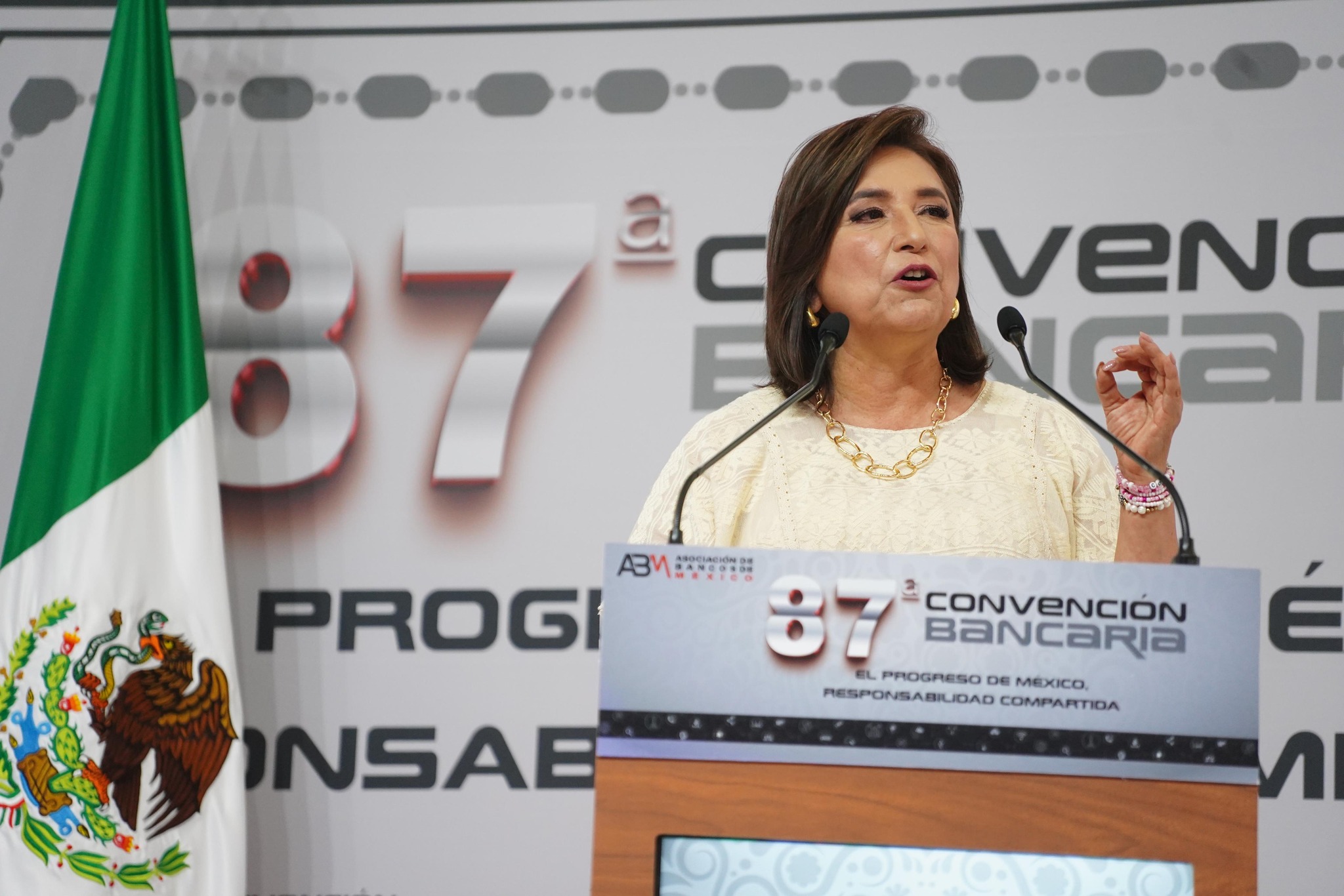 La candidata de la coalición opositora “Fuerza y Corazón por México”, Xóchitl Gálvez, durante su intervención en la 87 Convención Bancaria, que se celebra en Acapulco.
