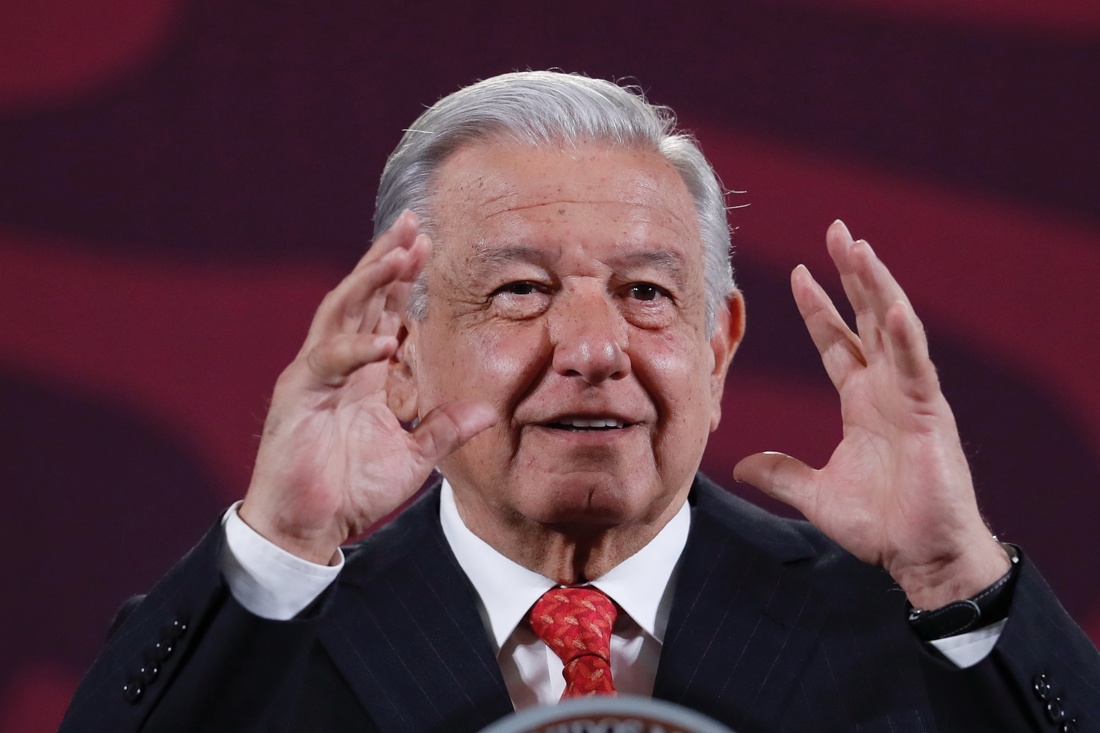 El Presidente de México, Andrés Manuel López Obrador, habla durante una rueda de prensa matutina en el Palacio Nacional en la Ciudad de México (México). EFE/Sáshenka Gutiérrez