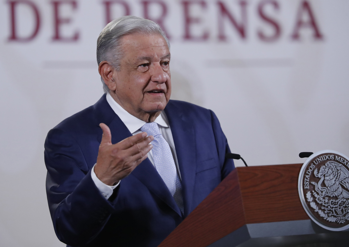 El Presidente de México, Andrés Manuel López Obrador, habla durante una rueda de prensa matutina, en el Palacio Nacional en la Ciudad de México (México). EFE/ Mario Guzmán