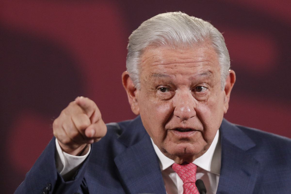 El Presidente de México, Andrés Manuel López Obrador, habla durante su conferencia de prensa matutina en el Palacio Nacional, en la Ciudad de México (México). EFE/ Isaac Esquivel