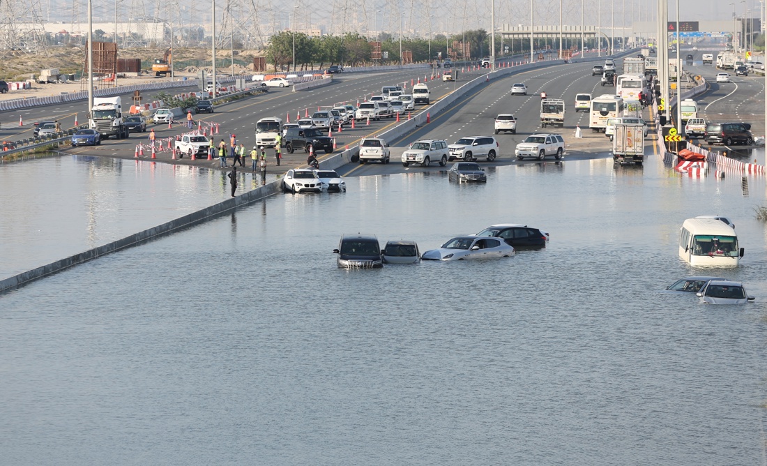 En la imagen de la semana pasada, inundaciones en Dubái, Emiratos Árabes Unidos. EFE/EPA/ALI HAIDER