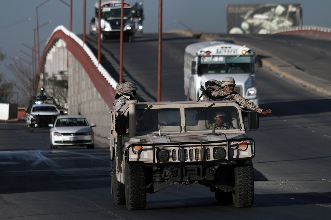 Fotografía de archivo de integrantes de la Guardia Nacional (GN) mientras realizan labores de patrullaje en Ciudad Juárez, Chihuahua (México). EFE/Luis Torres