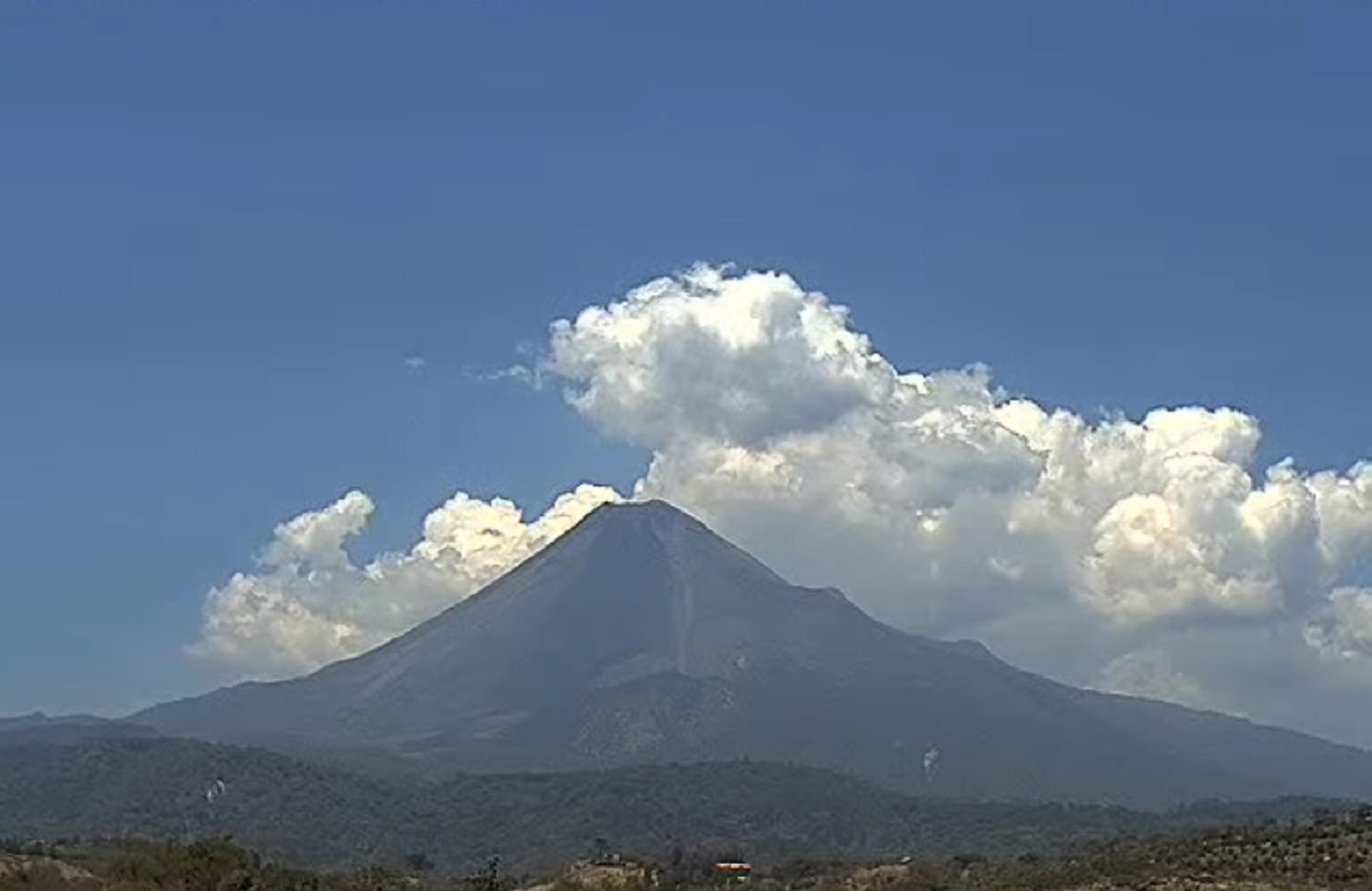 Imagen del volcán de Colima.