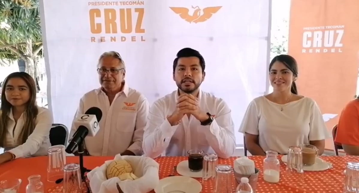 Rueda de prensa encabezada por Cruz Rendel, candidato de Movimiento Ciudadano.