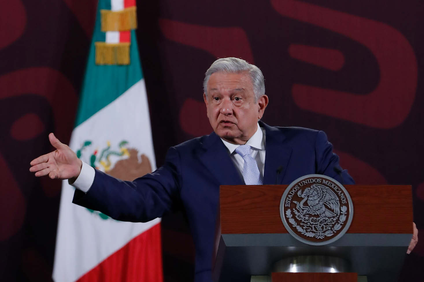 El Presidente de México, Andrés Manuel López Obrador, habla durante una rueda de prensa matutina, en el Palacio Nacional en la Ciudad de México (México). EFE/ Mario Guzmán