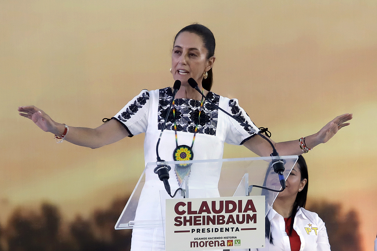 La candidata presidencial de Morena, Claudia Sheinbaum, participa en un acto público en San Pedro Cholula, Puebla (México). Imagen de archivo. EFE/ Hilda Ríos