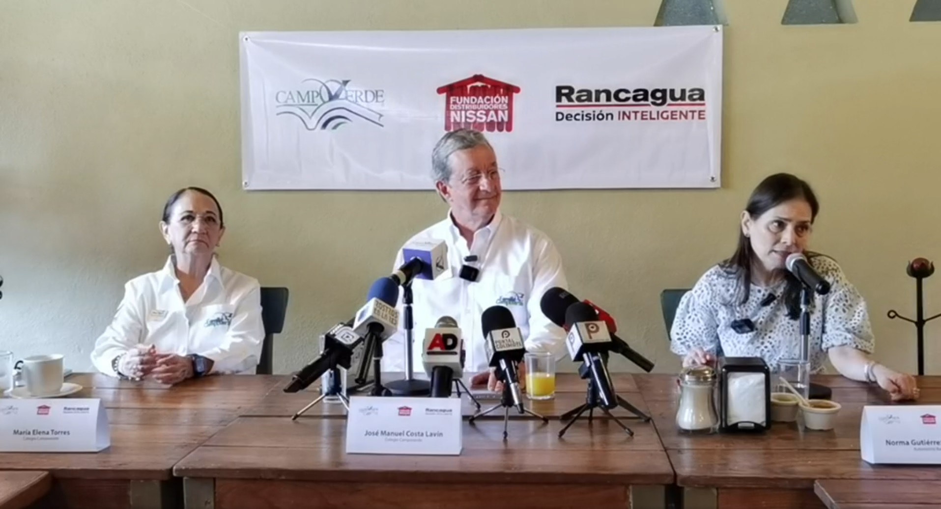 Rueda de prensa del Colegio Campoverde y la automotriz Rancagua.