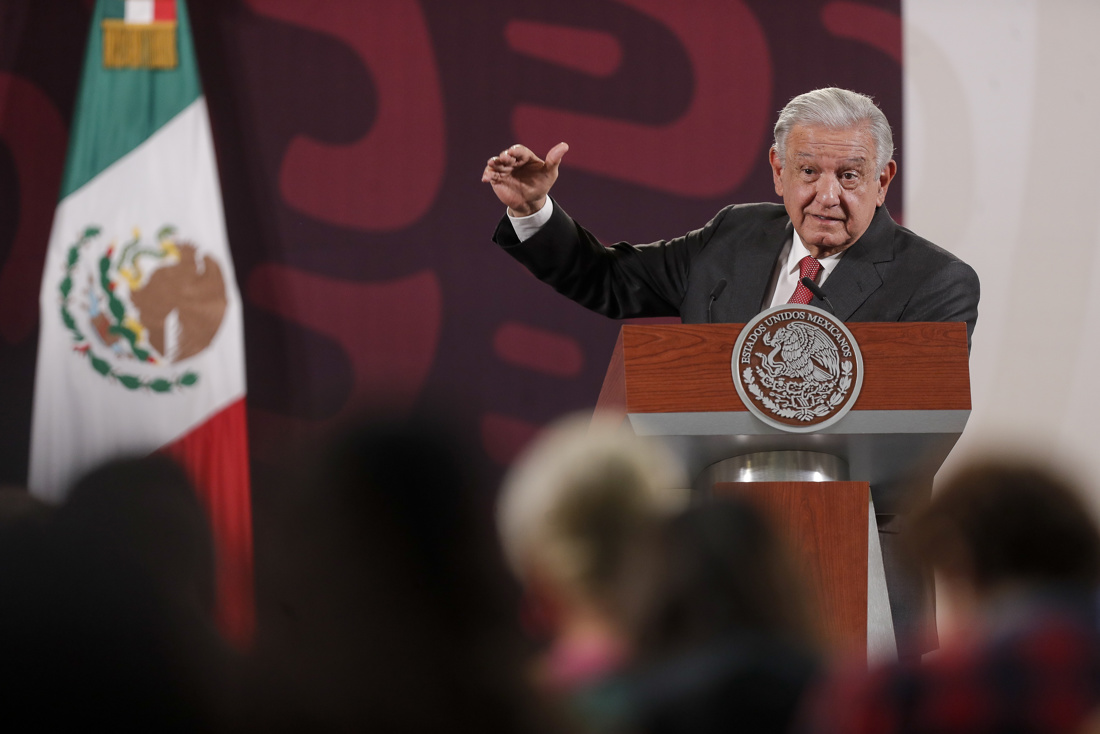 El Presidente de México, Andrés Manuel López Obrador, participa en la conferencia matutina en Palacio Nacional, de la Ciudad de México (México). EFE/ Isaac Esquivel