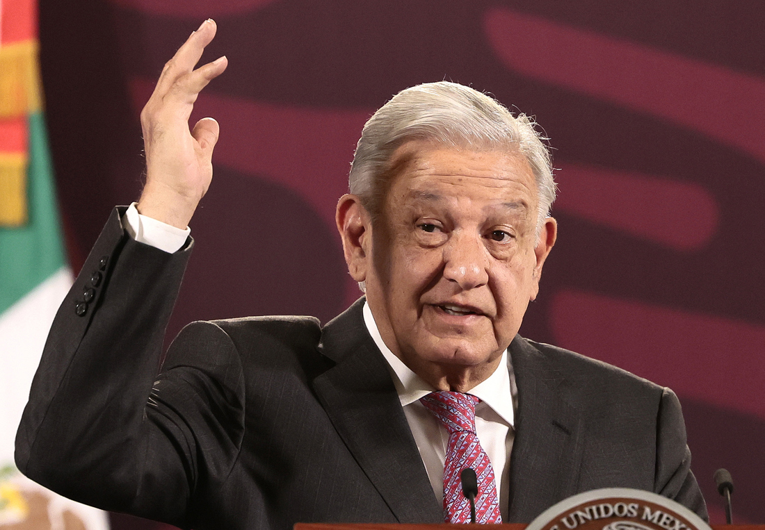 El Presidente de México Andrés Manuel López Obrador, participa durante su conferencia de prensa matutina en Palacio Nacional de la Ciudad de México (México). EFE/José Méndez