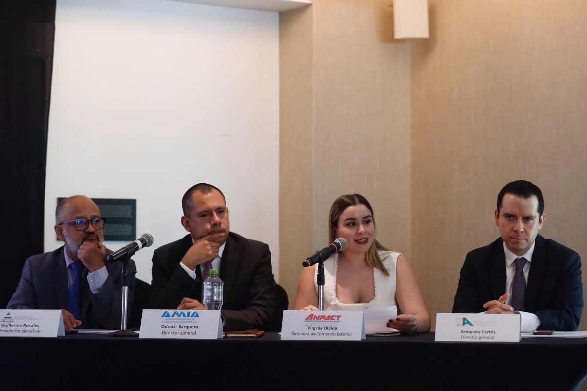 Rueda de prensa de la Asociación Mexicana de Distribuidores de Automotores (AMDA). EFE/ Sáshenka Gutiérrez