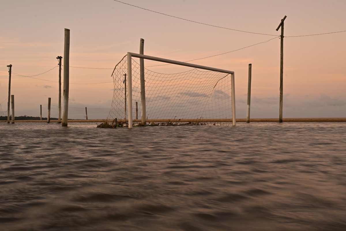 Fotografía que muestra una zona inundada por las fuertes lluvias el 13 de mayo de 2024 en el municipio de Pelotas, estado de Rio Grande do Sul (Brasil). EFE/Andre Borges