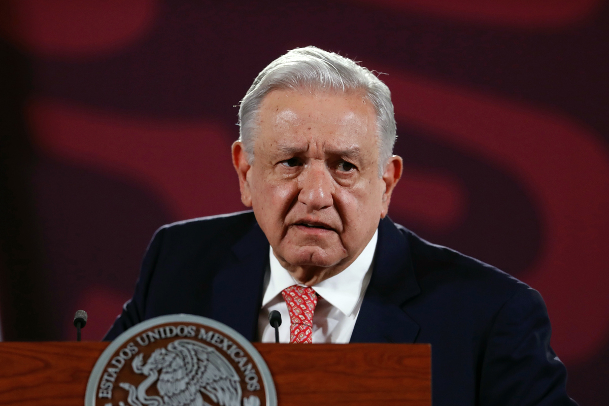 El Presidente de México Andrés Manuel López Obrador habla durante una conferencia de prensa en el Palacio Nacional de la Ciudad de México (México). EFE/Isaac Esquivel