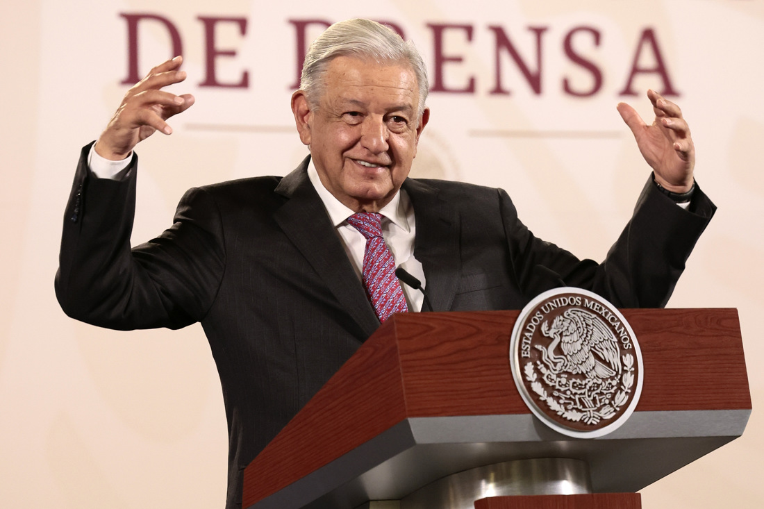 El Presidente de México Andrés Manuel López Obrador, participa durante su conferencia de prensa matutina en Palacio Nacional de la Ciudad de México (México). EFE/José Méndez