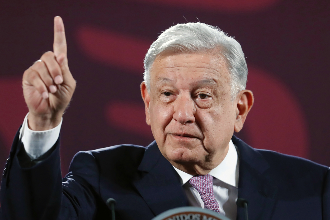 El Presidente de México, Andrés Manuel López Obrador, habla durante una conferencia de prensa en el Palacio Nacional en Ciudad de México (México). EFE/Sáshenka Gutiérrez