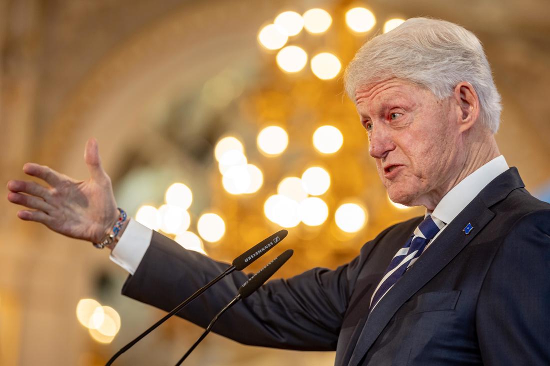 El expresidente de EUA, Bill Clinton, en una foto de archivo. (EFE/MARTIN DIVISEK)