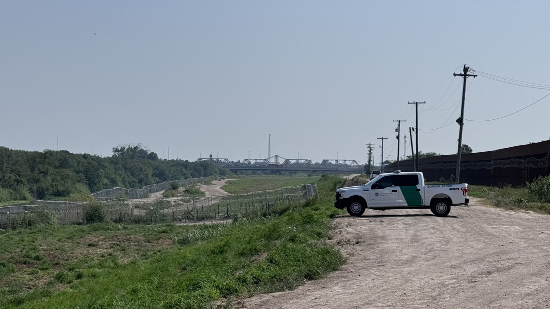 La Patrulla Fronteriza informó que los cadáveres fueron ubicados el pasado miércoles cerca de la población fronteriza de Ajo. (EFE/Octavio Guzmán)