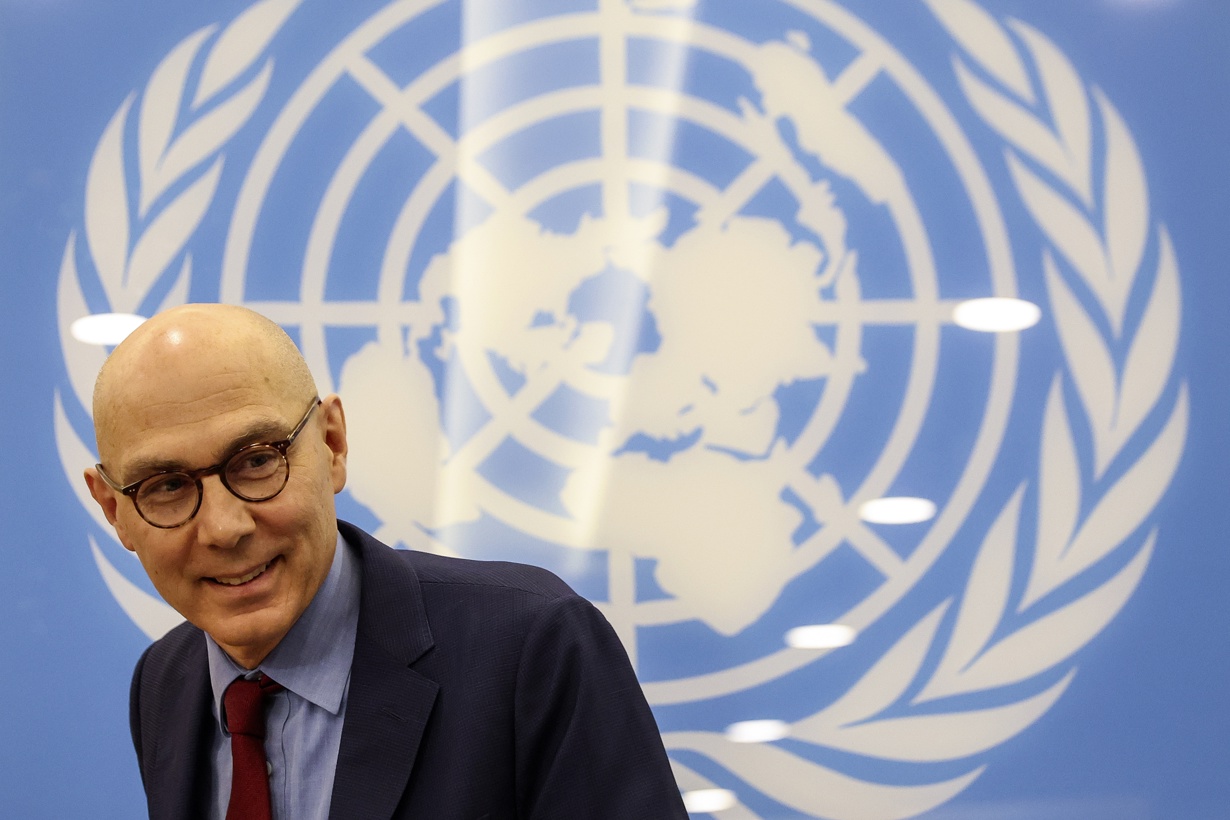 El alto comisonado de Naciones Unidas para los Derechos Humanos, Volker Turk, habla durante una conferencia de prensa en las dependencias de la ONU en Putrajaya, Malasia. (Malasia, Birmania) EFE/EPA/FAZRY ISMAIL