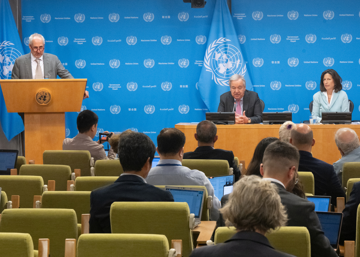 Fotografía cedida por la ONU donde aparece su secretario general, António Guterres, mientras habla durante una conferencia de prensa este lunes en la sede del organismo en Nueva York (Estados Unidos). EFE/ Eskinder Debebe / ONU