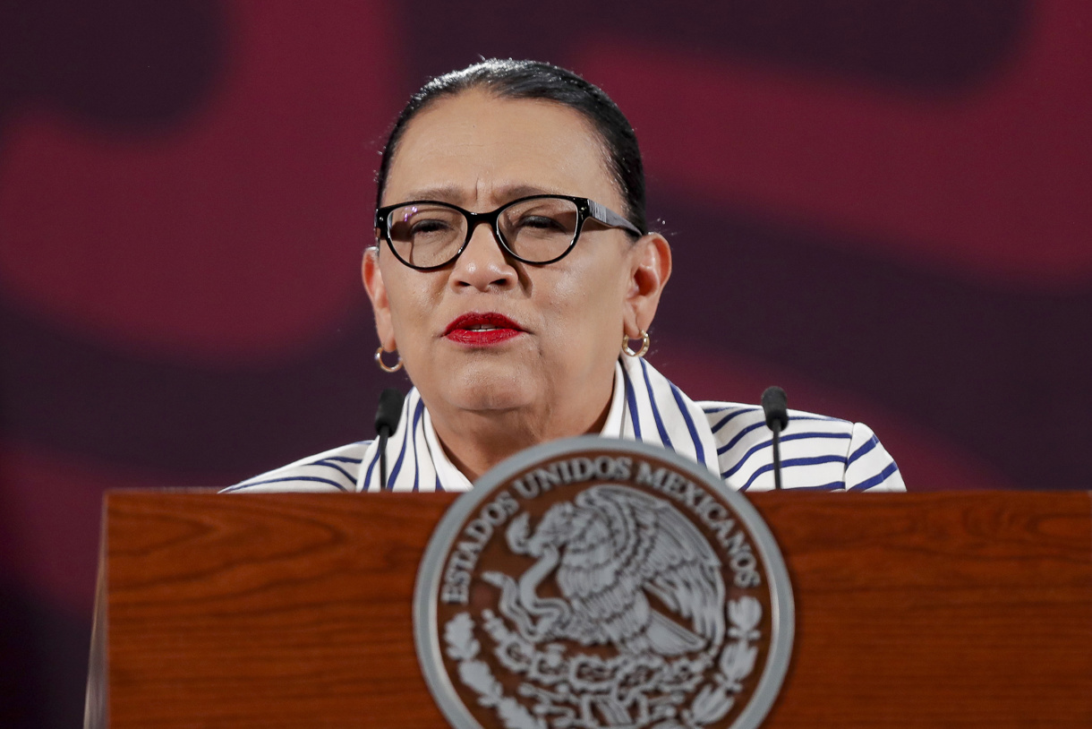 La secretaria de Seguridad y Protección Ciudadana, Rosa Icela Rodríguez, participa durante una conferencia de prensa matutina este lunes en el Palacio Nacional, de la Ciudad de México (México). EFE/Isaac Esquivel