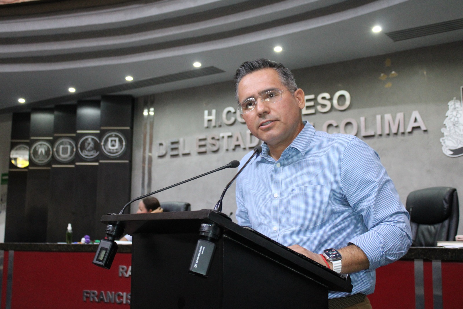 El diputado local Ignacio Vizcaíno desde la tribuna del Congreso del Estado.